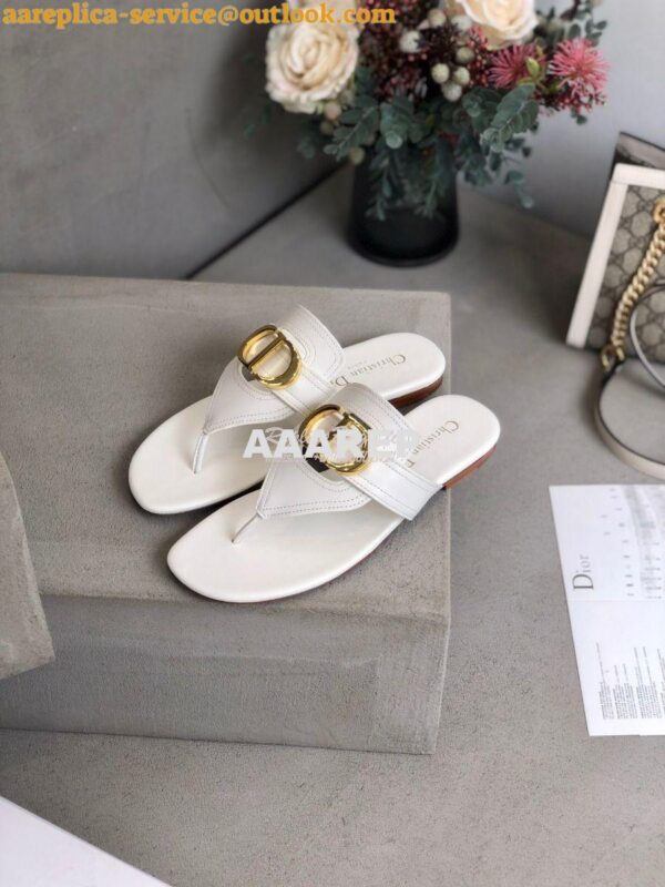 Replica Dior 30 Montaigne Flat Thong KCQ386 White 7