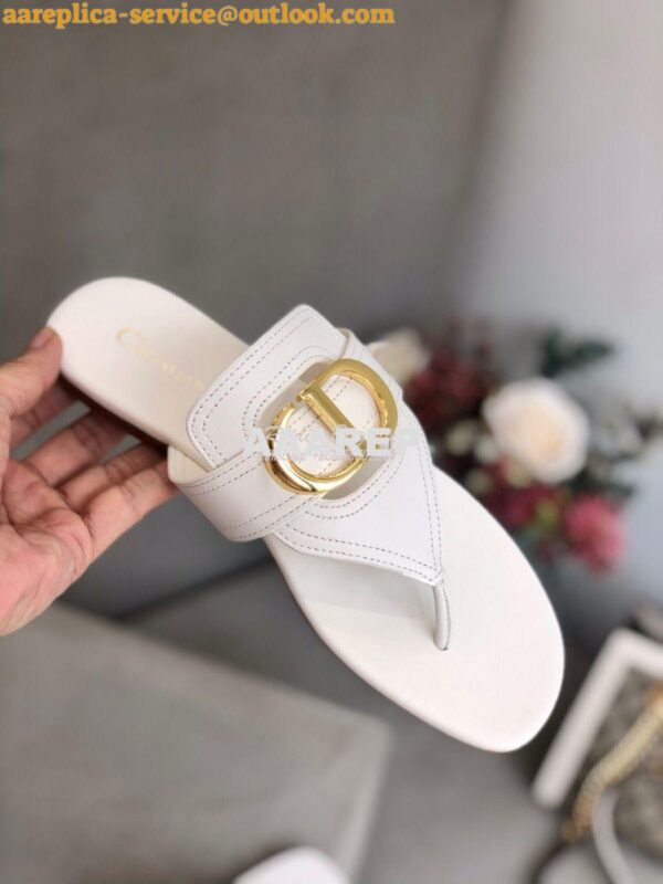 Replica Dior 30 Montaigne Flat Thong KCQ386 White 8