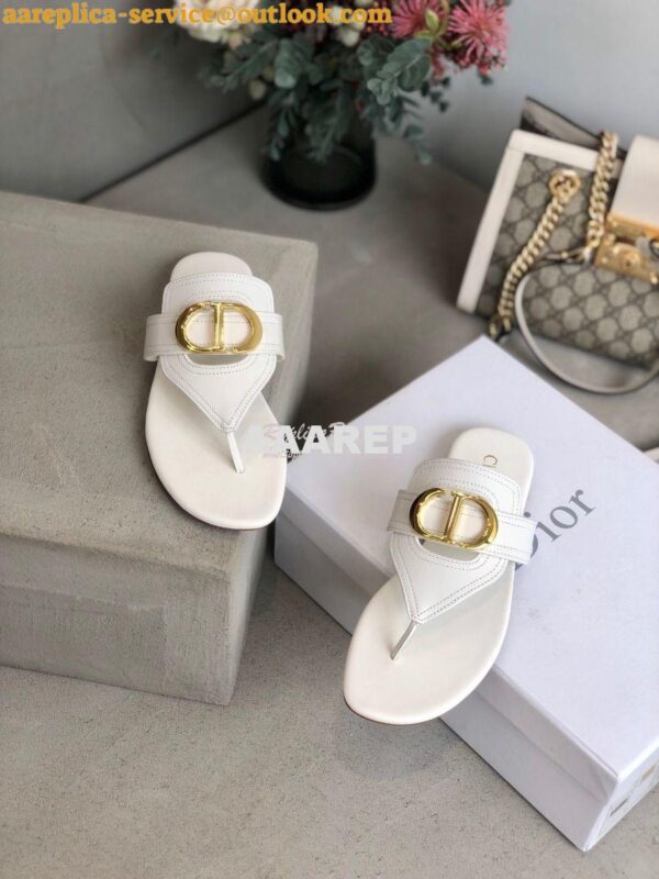 Replica Dior 30 Montaigne Flat Thong KCQ386 White 9