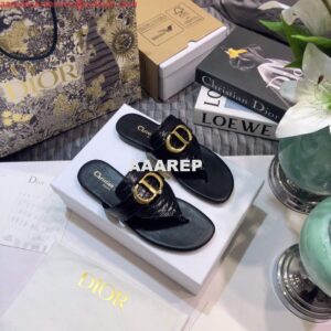 Replica Dior KCQ386 Diro 30 Montaigne Flat Thong Sandals Calfskin Black Gold 2