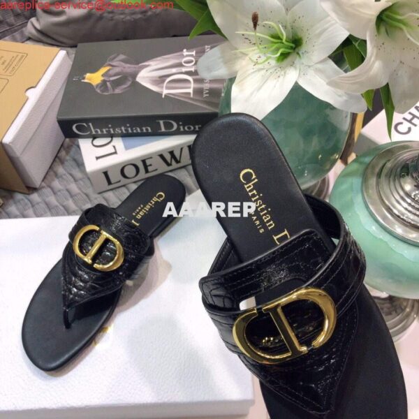 Replica Dior KCQ386 Diro 30 Montaigne Flat Thong Sandals Calfskin Black Gold 9