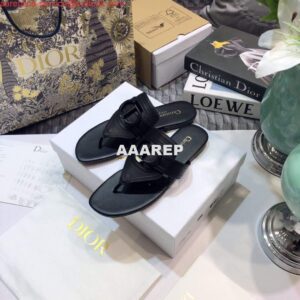 Replica Dior KCQ386 Diro 30 Montaigne Flat Thong Sandals Calfskin Black Hardware Logo 2