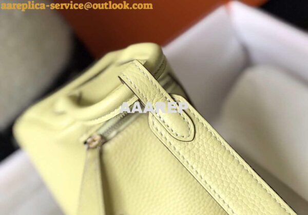 Replica Hermes H079086 Lindy Mini Bag 19cm H231929 6