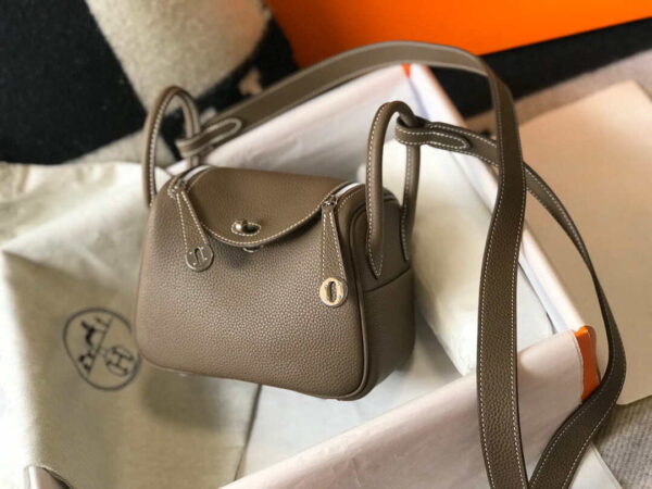 Replica Hermes H079086CK18 Lindy Mini Bag 19cm Semi-manual H231911 3