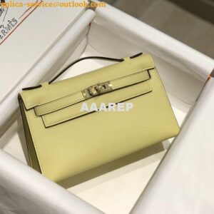 Replica Hermes Kelly Pouchette Swift Leather clutch bag Gold H230272 2