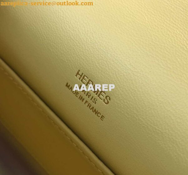 Replica Hermes Kelly Pouchette Swift Leather clutch bag Gold H230272 6