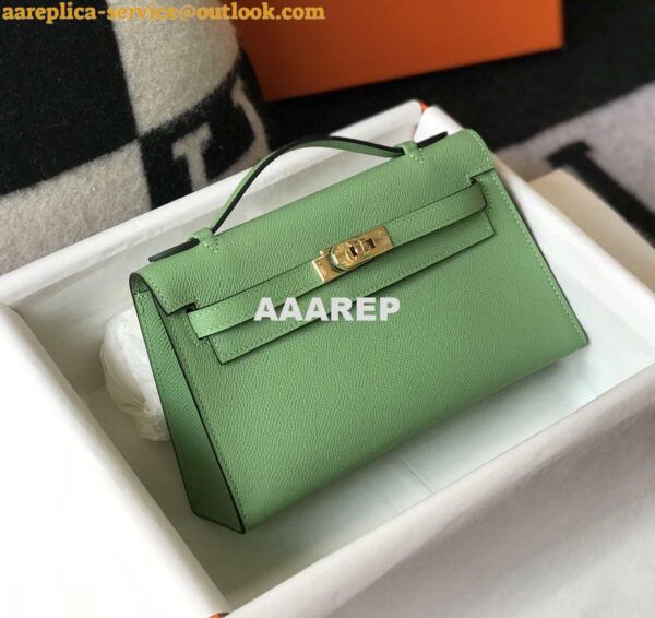 Replica Hermes Mini Kelly Pouchette Epsom Leather H230229 Green 4