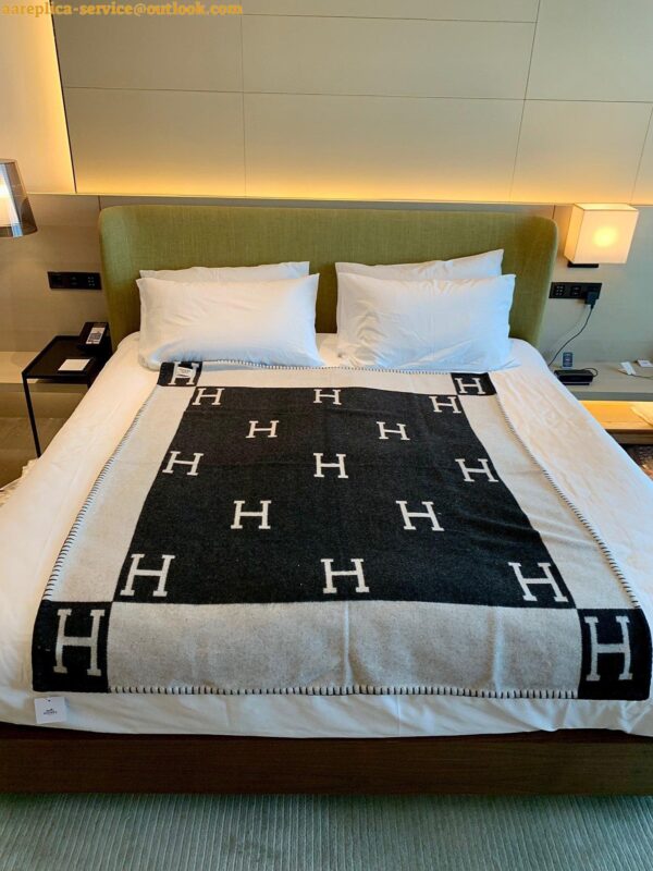 Replica Hermes Avalon III Throw Blanket in Black Wool and Cashmere 6