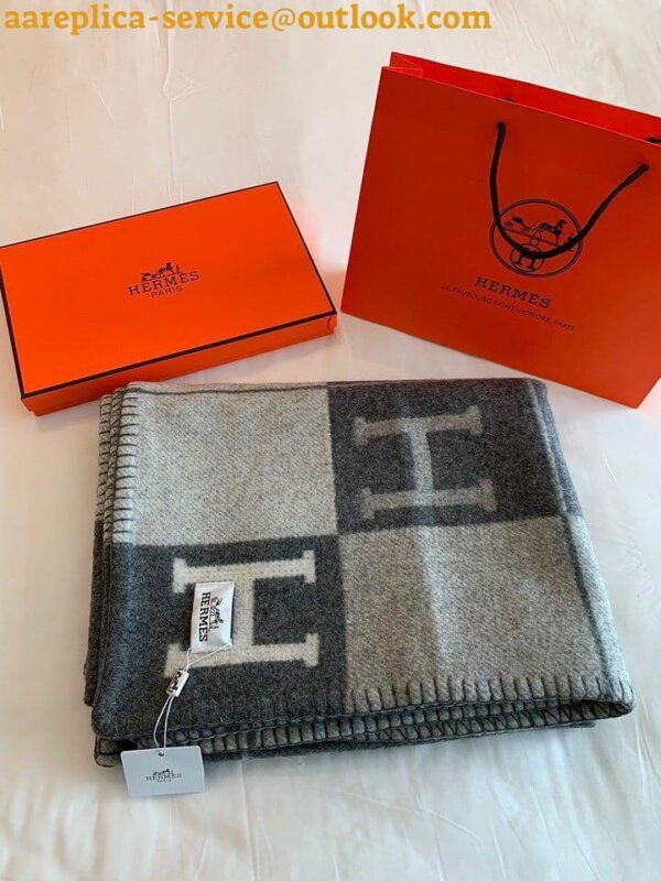 Replica Hermes Avalon III Throw Blanket in Grey Wool and Cashmere 6