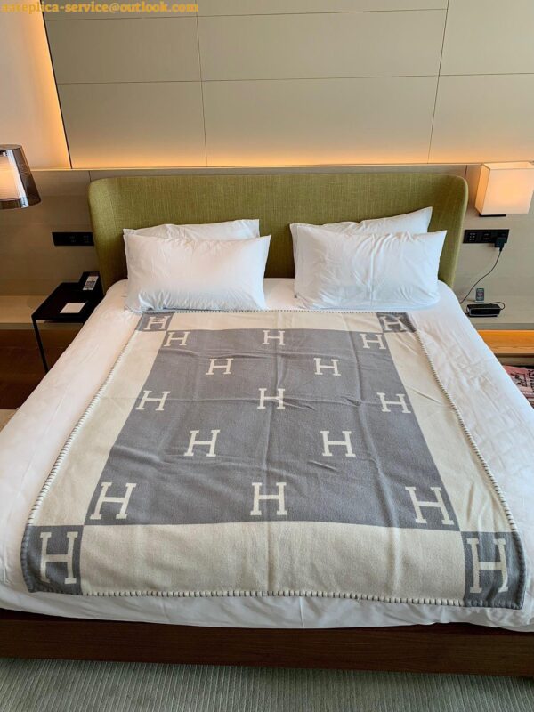 Replica Hermes Avalon Throw Blanket in Grey Wool and Cashmere 6