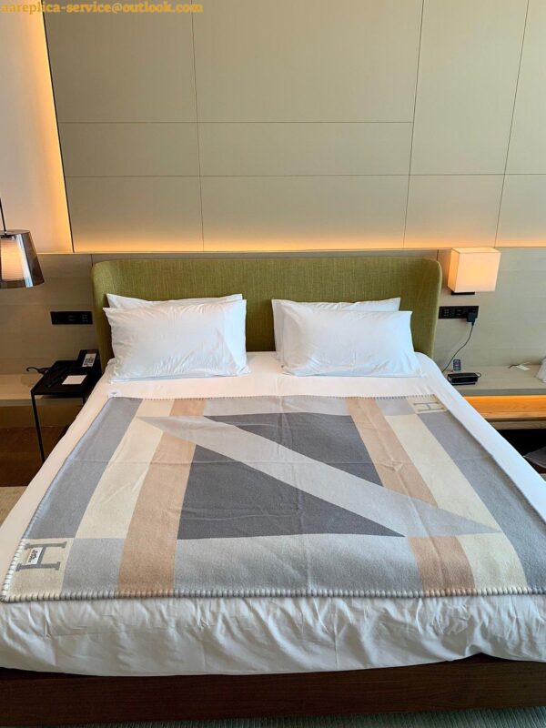 Replica Hermes H Drapeau Blanket in Acier and Perle Cashmere 10