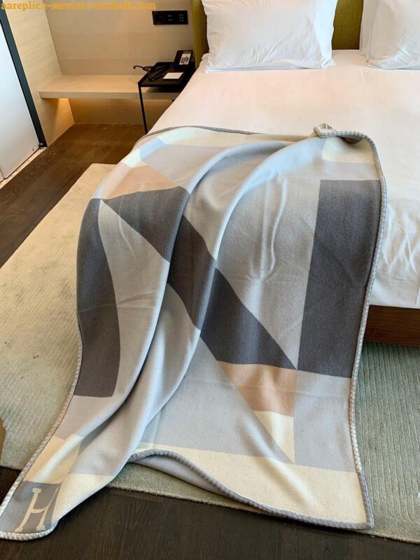 Replica Hermes H Drapeau Blanket in Acier and Perle Cashmere 13