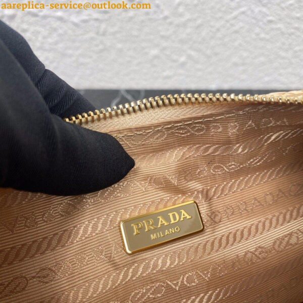 Replica Prada Re-Edition 2005 Shoulder Bag In Beige Raffia 20