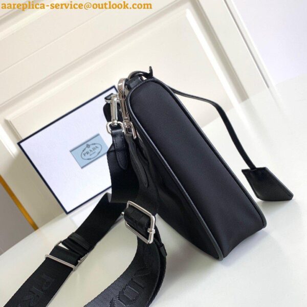 Replica Prada Re-Edition 2005 Shoulder Bag In Black Re-Nylon 4