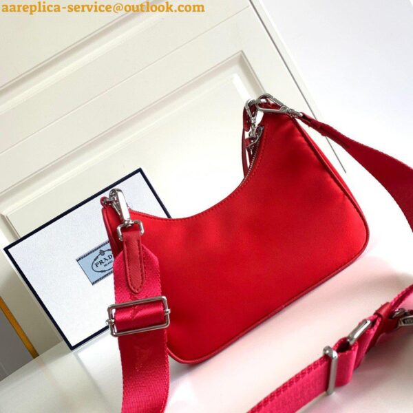 Replica Prada Re-Edition 2005 Shoulder Bag In Red Re-Nylon 8