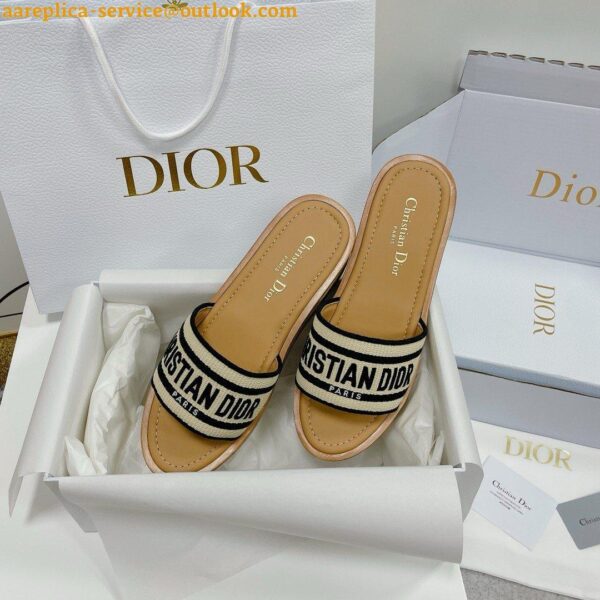 Replica Dior Dioriviera Dway Platform Slides in Raffia and Black Embroidered Cotton 22