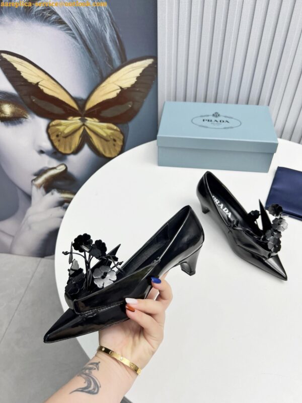 Replica Prada Pumps 45mm in Black Leather with Floral Appliques 7