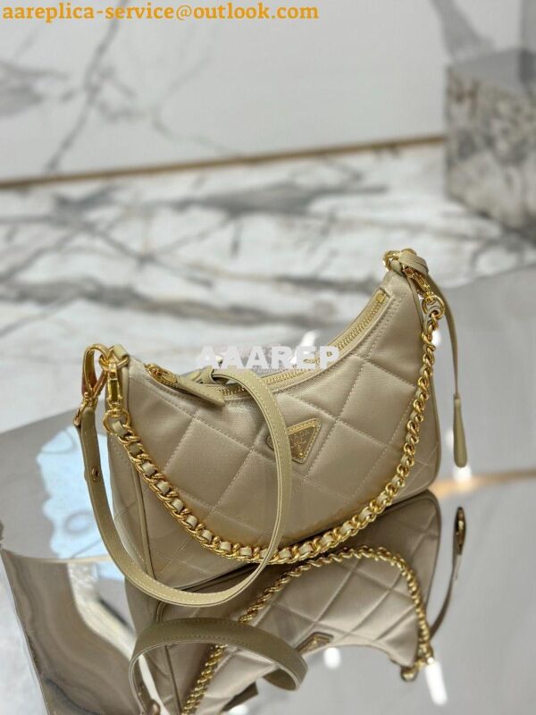 Replica Prada Re-Edition 1995 Chaîne Re-Nylon mini-bag 1BC204 Beige 5