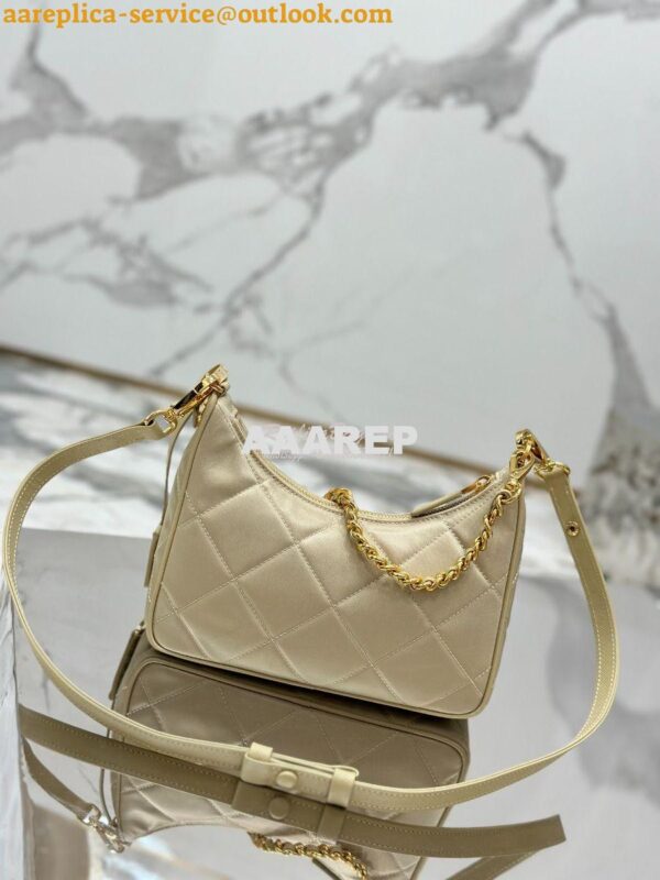 Replica Prada Re-Edition 1995 Chaîne Re-Nylon mini-bag 1BC204 Beige 14