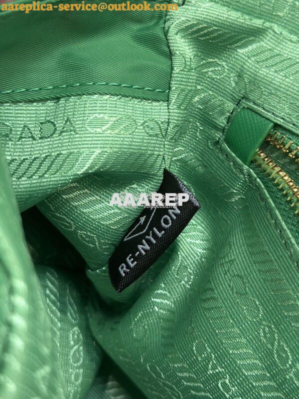 Replica Prada Re-Edition 1995 Chaîne Re-Nylon tote bag 1BG468 Green 12