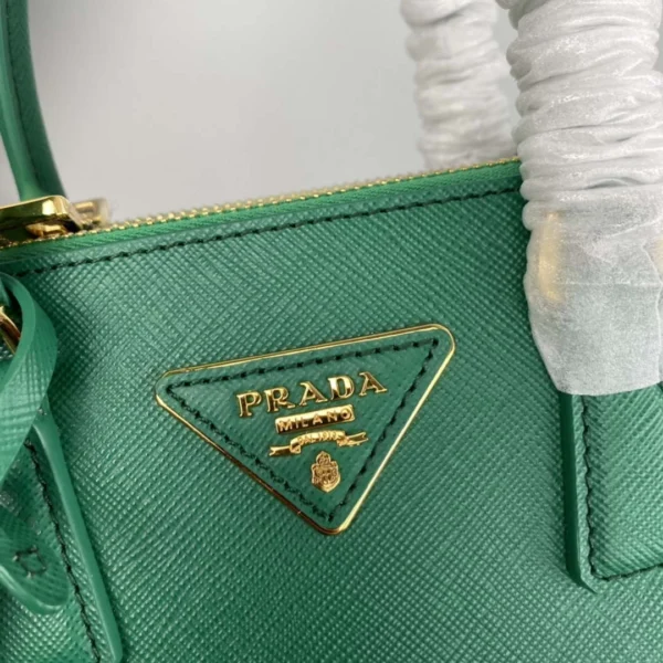 Replica Prada 1BA906 Prada Galleria Saffiano leather mini-bag Green 5