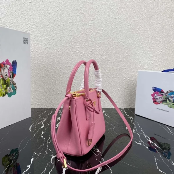 Replica Prada 1BA906 Prada Galleria Saffiano leather mini-bag Pink 4