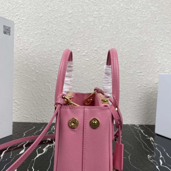 Replica Prada 1BA906 Prada Galleria Saffiano leather mini-bag Pink 8