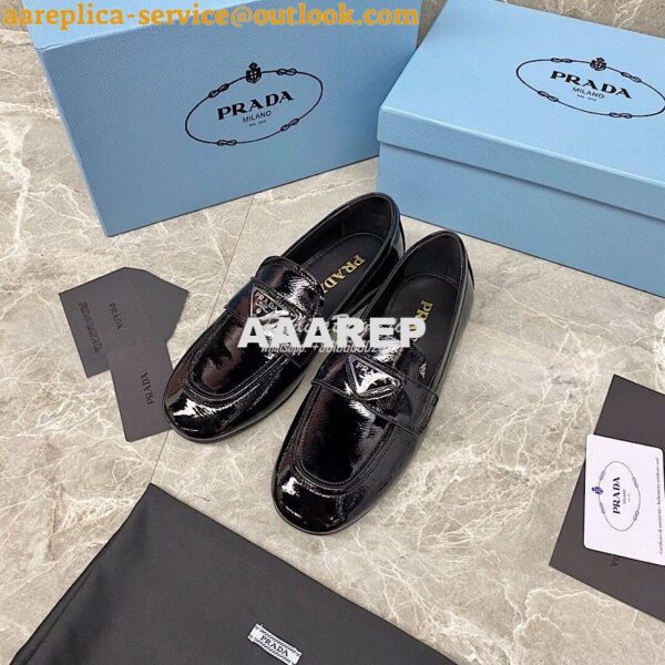 Replica Prada Patent Leather Loafers 1D262M Black 4