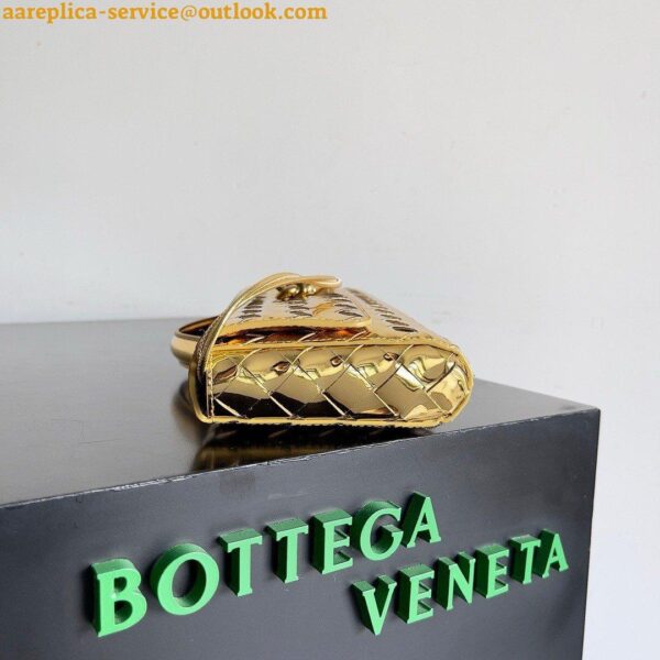 Replica Bottega Veneta Andiamo Clutch with Handle in Gold Metallic Leather 6