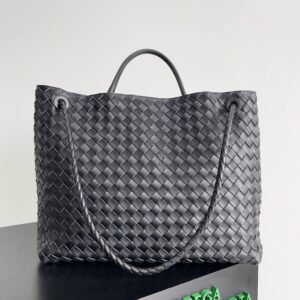 Replica Bottega Veneta Large Andiamo bag In Black Intrecciato Lambskin 2