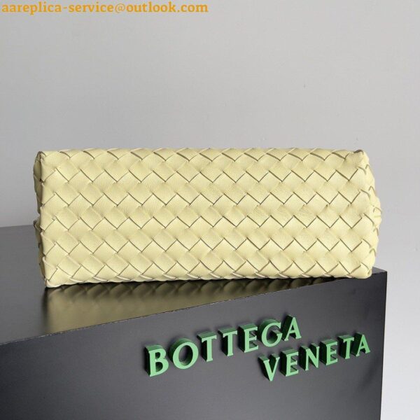 Replica Bottega Veneta Medium Andiamo Bag In Ice Cream Intrecciato Lambskin 5