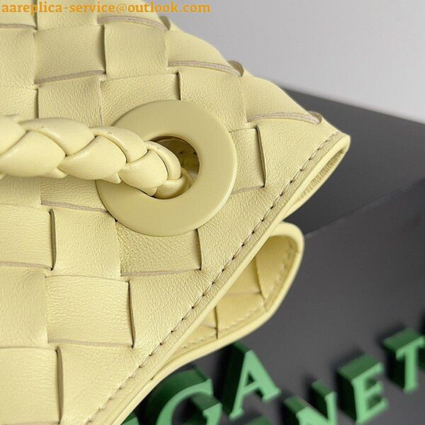 Replica Bottega Veneta Medium Andiamo Bag In Ice Cream Intrecciato Lambskin 11