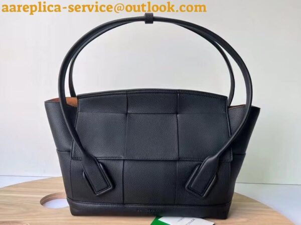 Replica Bottega Veneta Arco Medium Bag In Black Grained Leather 6