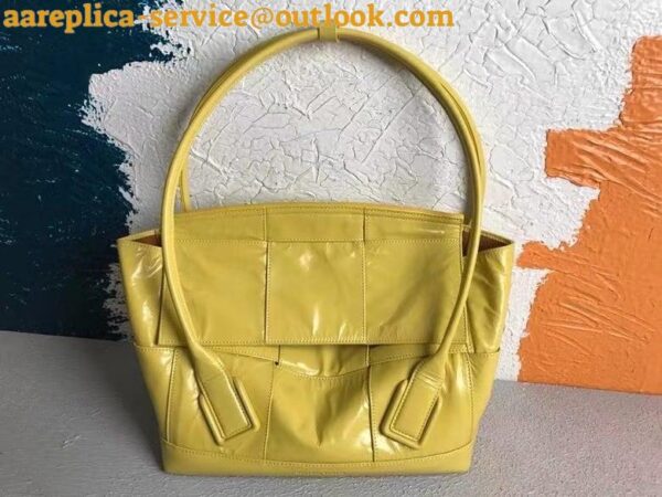 Replica Bottega Veneta Arco Medium Bag In Yellow Intrecciato Leather 3