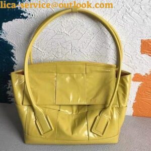 Replica Bottega Veneta Arco Medium Bag In Yellow Intrecciato Leather 2