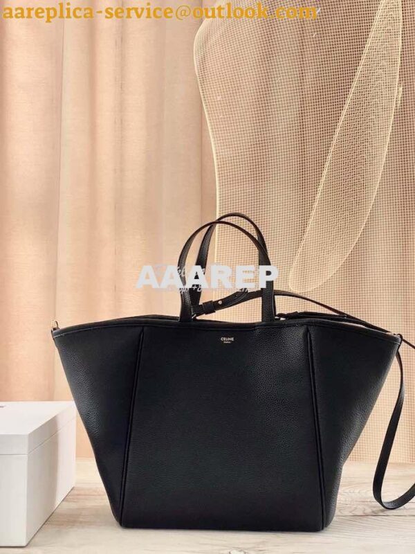 Replica Celine Small Folded Cabas In Grained Calfskin 194073 Black 3