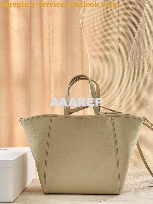 Replica Celine Small Folded Cabas In Grained Calfskin 194073 Oat 5