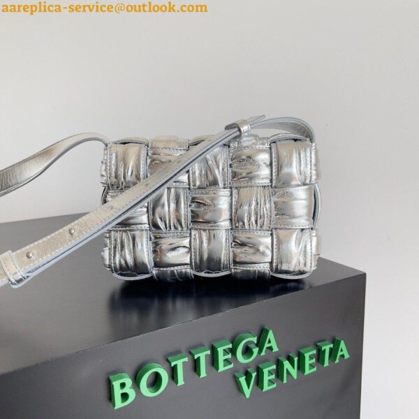 Replica Bottega Veneta Small Cassette Bag In Silver Metallic Lambskin 4