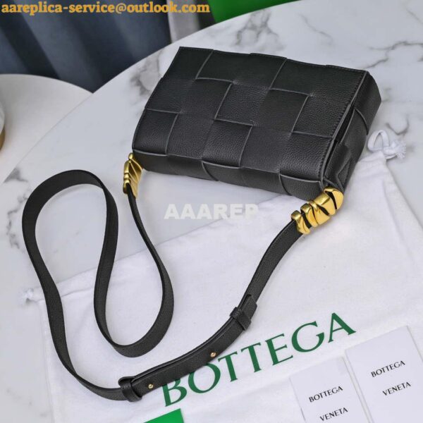 Replica Bottega Veneta BV 666870 Cassette Intreccio grained leather cross-body bag Black 6