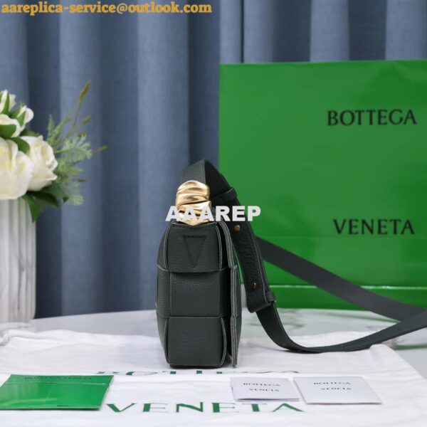 Replica Bottega Veneta BV 666870 Cassette Intreccio grained leather cross-body bag Dark Green 5