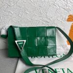 Replica Bottega Veneta BV 667298 Cassette Cross-body Bag 33993 Green