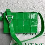 Replica Bottega Veneta BV 667298 Cassette Cross-body Bag 33993 Light Green