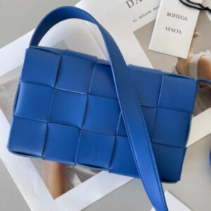 Replica Bottega Veneta Cassette Bag In Blue Intreccio Lambskin 2