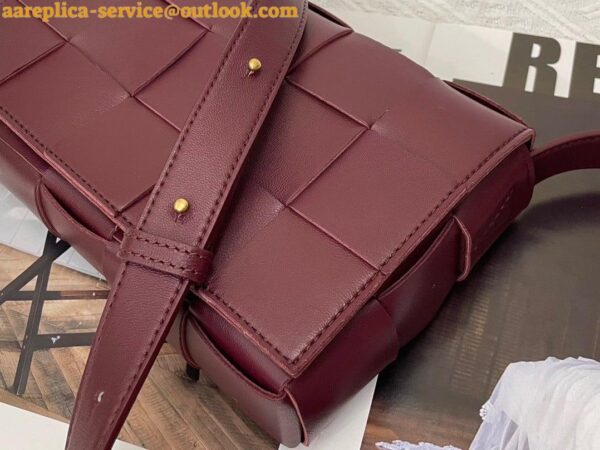 Replica Bottega Veneta Cassette Bag In Bordeaux Intreccio Lambskin 3