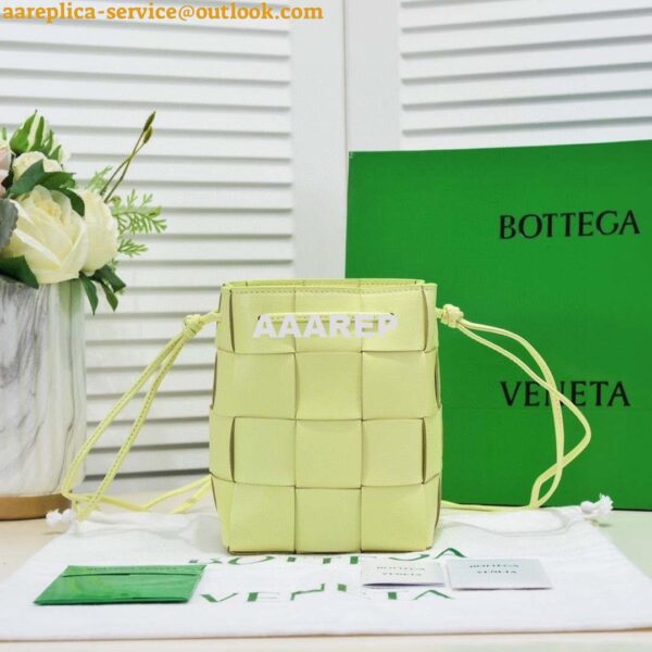 Replica Bottega Veneta BV 680218 Small Cassette Cross-Body Bucket Yellow 5