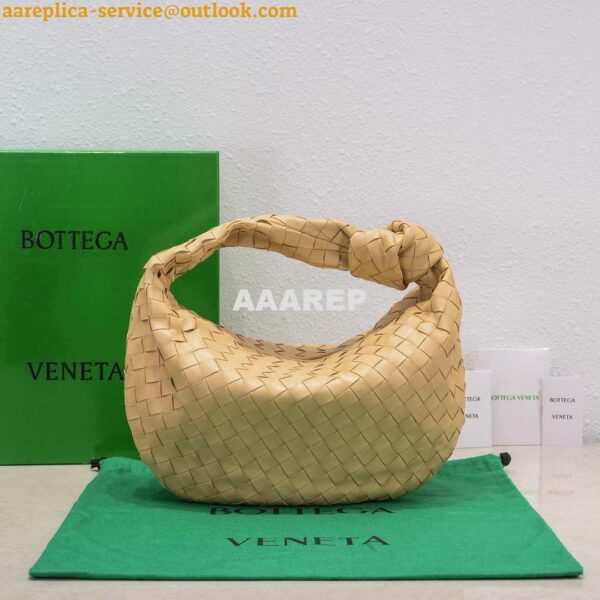 Replica Bottega Veneta BV 690225 Teen Jodie intrecciato leather shoulder bag Apricot 3