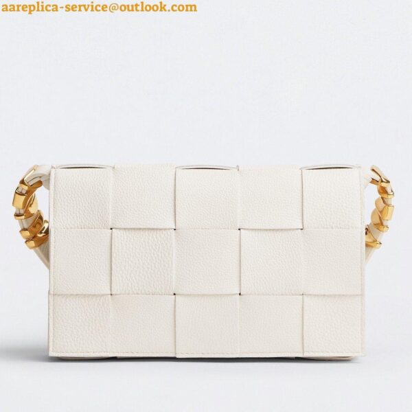 Replica Bottega Veneta Cassette Bag In White Grained Intreccio Calfskin 3