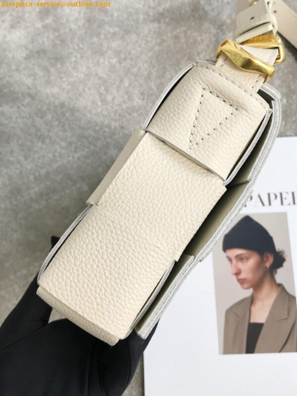 Replica Bottega Veneta Cassette Bag In White Grained Intreccio Calfskin 5