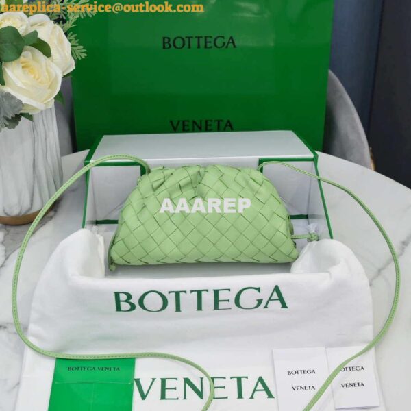 Replica BV 585852VCPP13840 Bottega Veneta Mini Pouch Light Green 3