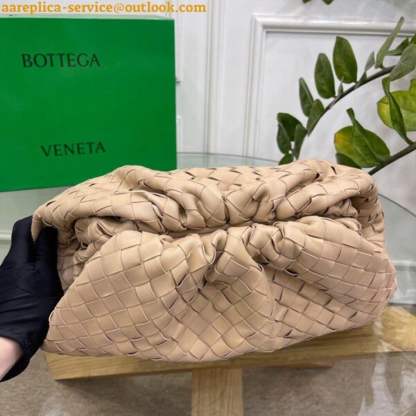 Replica Bottega Veneta Large Pouch Clutch Bag In Beige Intrecciato Lambskin 4